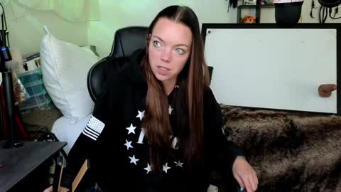 Mindy Mars online show from 8, 4, 2026