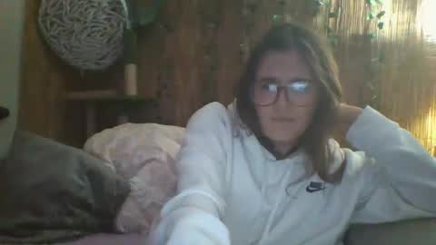Snapshot of mindymounds chatting on 16, 10, 2025 Mindy online show from 16, 10, 2025