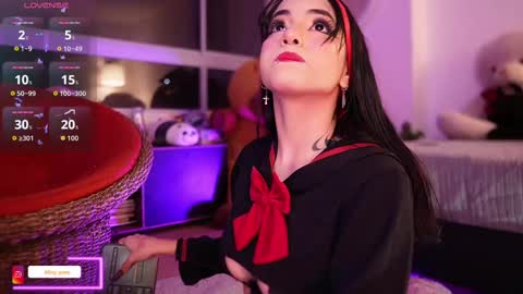 Snapshot of ming_yue_ chatting on 7, 10, 2025 My name is Fer Nice to meet you give it a thumbs up please its important online show from 7, 10, 2025