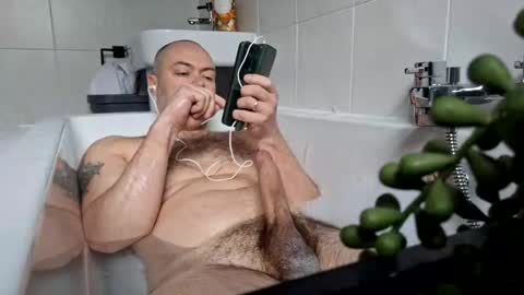 Snapshot of minge68 chatting on 15, 3, 2026 minge68 online show from 15, 3, 2026