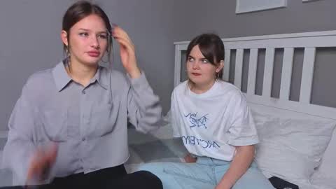 KarinaLeila online show from 22, 9, 2025