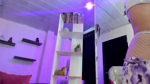 Snapshot of miniadelf chatting on 25, 2, 2026 miniadelf online show from 25, 2, 2026