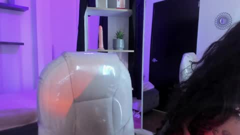 miniadelf online show from 15, 4, 2026