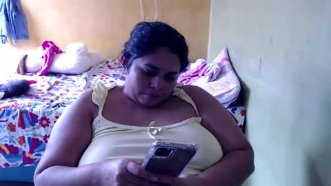Snapshot of minnie_bbw69 chatting on 20, 10, 2025 Andrea online show from 20, 10, 2025