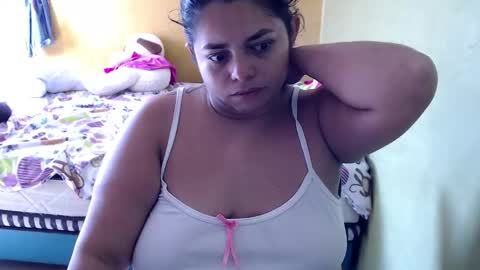 Snapshot of minnie_bbw69 chatting on 23, 11, 2025 Andrea online show from 23, 11, 2025