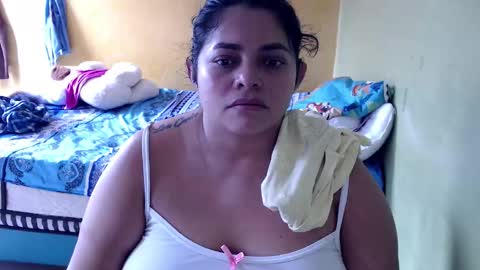 Snapshot of minnie_bbw69 chatting on 15, 12, 2025 Andrea online show from 15, 12, 2025