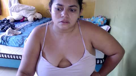 Snapshot of minnie_bbw69 chatting on 16, 12, 2025 Andrea online show from 16, 12, 2025
