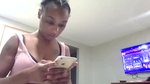 Snapshot of minniehunney chatting on 6, 10, 2025 minniehunney online show from 6, 10, 2025
