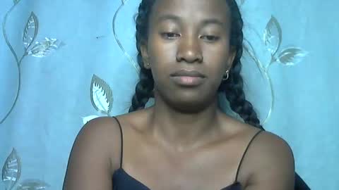 minouch211907 online show from 16, 4, 2026