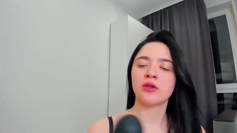 Snapshot of minx_nightcityx chatting on 11, 11, 2025 Minx NightCityX online show from 11, 11, 2025