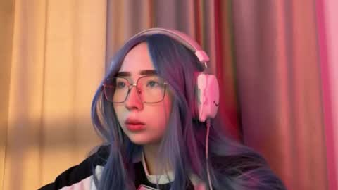 Snapshot of mira_light_ chatting on 26, 9, 2025 mira_light_ online show from 26, 9, 2025