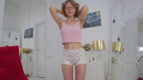 mira_marni online show from 4, 11, 2025