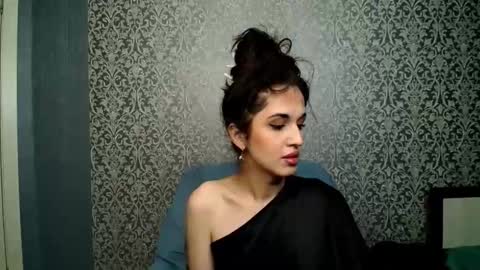 Snapshot of mira_sirena chatting on 14, 1, 2026 The goddess of water online show from 14, 1, 2026