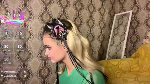 Snapshot of mirabella333 chatting on 6, 11, 2025 mirabella333 online show from 6, 11, 2025