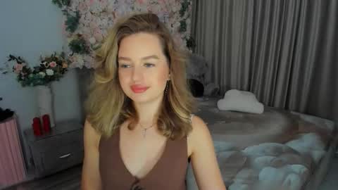 Emma online show from 8, 9, 2025