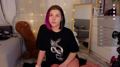 Snapshot of mirafalls chatting on 3, 12, 2024 Mira online show from 3, 12, 2024