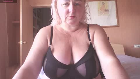 Snapshot of miranda_robinson chatting on 7, 6, 2026 Miranda online show from 7, 6, 2026
