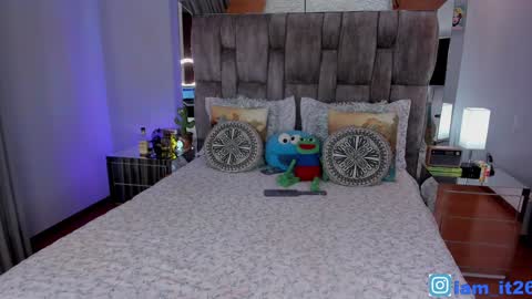 Snapshot of mirandacollins_ chatting on 3, 2, 2025 Miranda online show from 3, 2, 2025