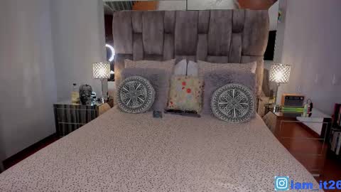 Snapshot of mirandacollins_ chatting on 22, 11, 2025 Miranda online show from 22, 11, 2025