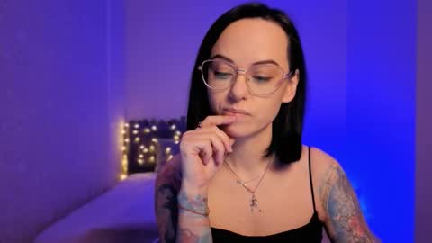 MiraSkyy online show from 4, 3, 2026