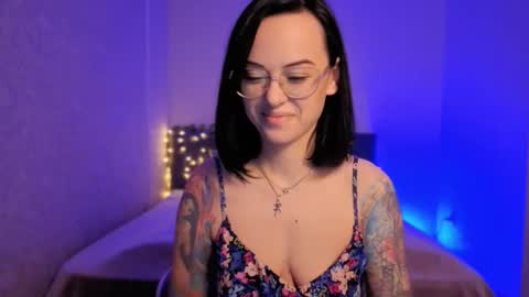 MiraSkyy online show from 10, 3, 2026