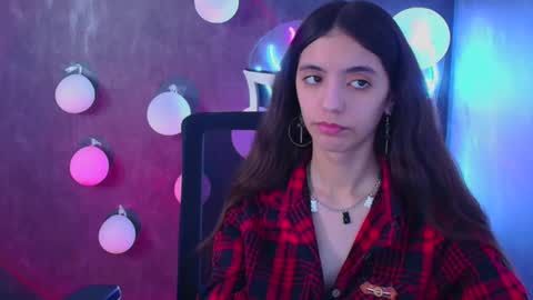 Snapshot of miri_miss chatting on 8, 3, 2025 Miri online show from 8, 3, 2025