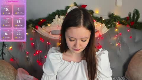 Snapshot of miriamwhite chatting on 12, 1, 2025 Miriam WhiteF online show from 12, 1, 2025