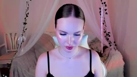 Snapshot of mish_ka3 chatting on 18, 9, 2025 Misha online show from 18, 9, 2025