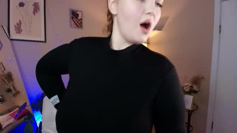 Ivy online show from 6, 11, 2025