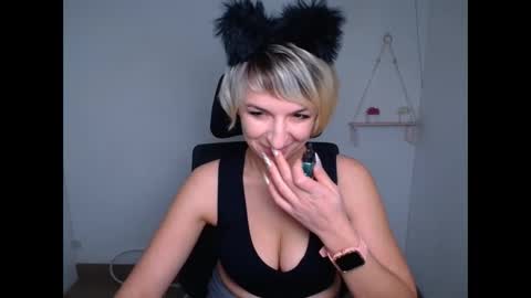 Mishelle online show from 8, 2, 2026