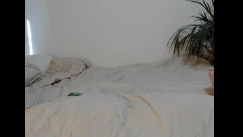 Snapshot of mishymoon chatting on 27, 2, 2025 Elora online show from 27, 2, 2025