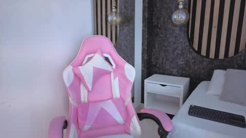 Antonella online show from 21, 11, 2025