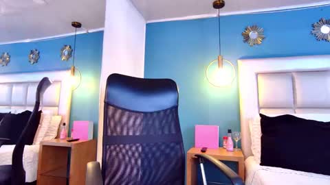 miss__ary_ online show from 17, 9, 2025