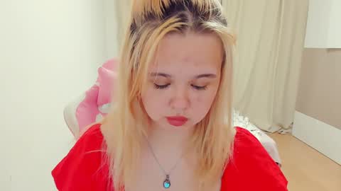 Snapshot of miss__selena chatting on 25, 1, 2025 miss__selena online show from 25, 1, 2025