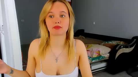 Snapshot of miss__selena chatting on 24, 7, 2026 miss__selena online show from 24, 7, 2026
