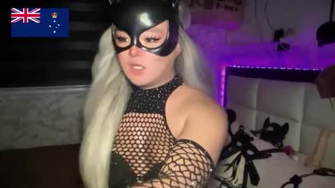 Snapshot of miss_antonette_xxx chatting on 19, 5, 2026 Call me Miss Antonette online show from 19, 5, 2026