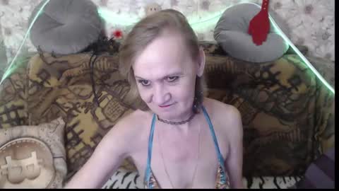 Snapshot of miss_bekker chatting on 1, 12, 2024 ask me online show from 1, 12, 2024