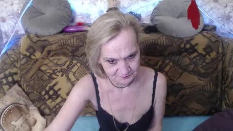 Snapshot of miss_bekker chatting on 20, 12, 2024 ask me online show from 20, 12, 2024