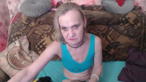 Snapshot of miss_bekker chatting on 25, 2, 2025 ask me online show from 25, 2, 2025