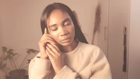 miss_benz online show from 14, 11, 2025