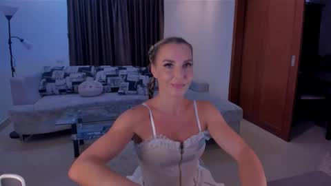 Snapshot of miss_bikini chatting on 17, 9, 2025 miss_bikini online show from 17, 9, 2025