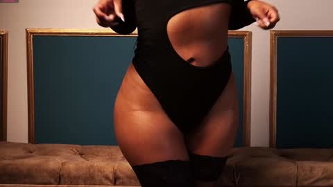 Snapshot of miss_brunette_ chatting on 7, 1, 2025 lucy 3 online show from 7, 1, 2025