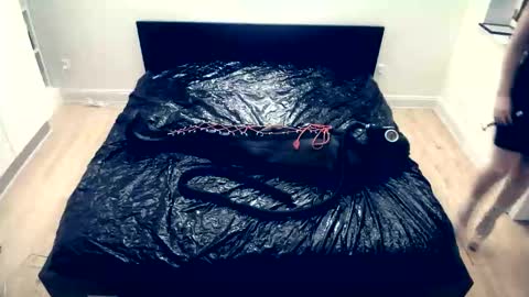 Snapshot of miss_chaos chatting on 3, 10, 2025 miss_chaos online show from 3, 10, 2025