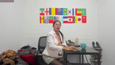 Snapshot of miss_clarepocahose chatting on 16, 6, 2026 Clare PocaHose online show from 16, 6, 2026