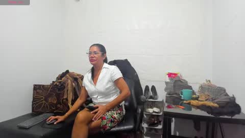 Snapshot of miss_clarepocahose chatting on 13, 7, 2026 Clare PocaHose online show from 13, 7, 2026