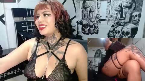 Snapshot of miss_clover chatting on 15, 1, 2025 miss_clover online show from 15, 1, 2025
