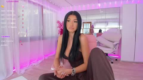 miss_diamond__ online show from 18, 4, 2026