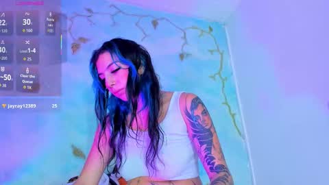 miss_evans_ online show from 10, 10, 2025