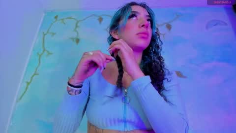 miss_evans_ online show from 31, 10, 2025