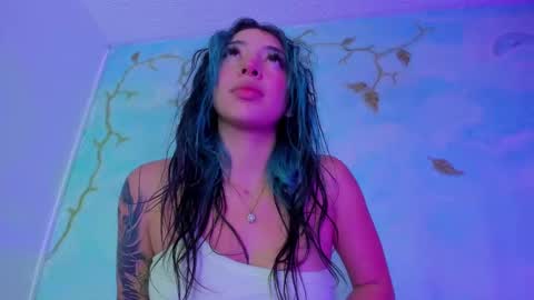 miss_evans_ online show from 22, 11, 2025